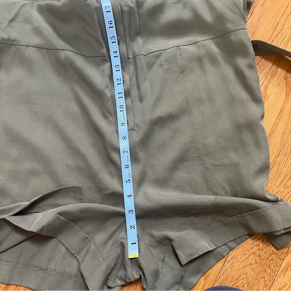 LOFT Women's Size 12 Olive Green Button-Up Romper with Cuffed Shorts + Tie Waist - Picture 8 of 16